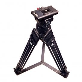 Sachtler Video 15 SB tripod system with eng legs, used